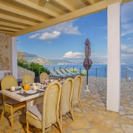 Lefkas - Luxury With Direct Sea Access Vila *
