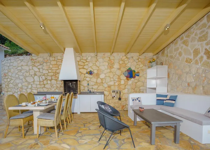 Lefkas - Luxury With Direct Sea Access 塞沃塔